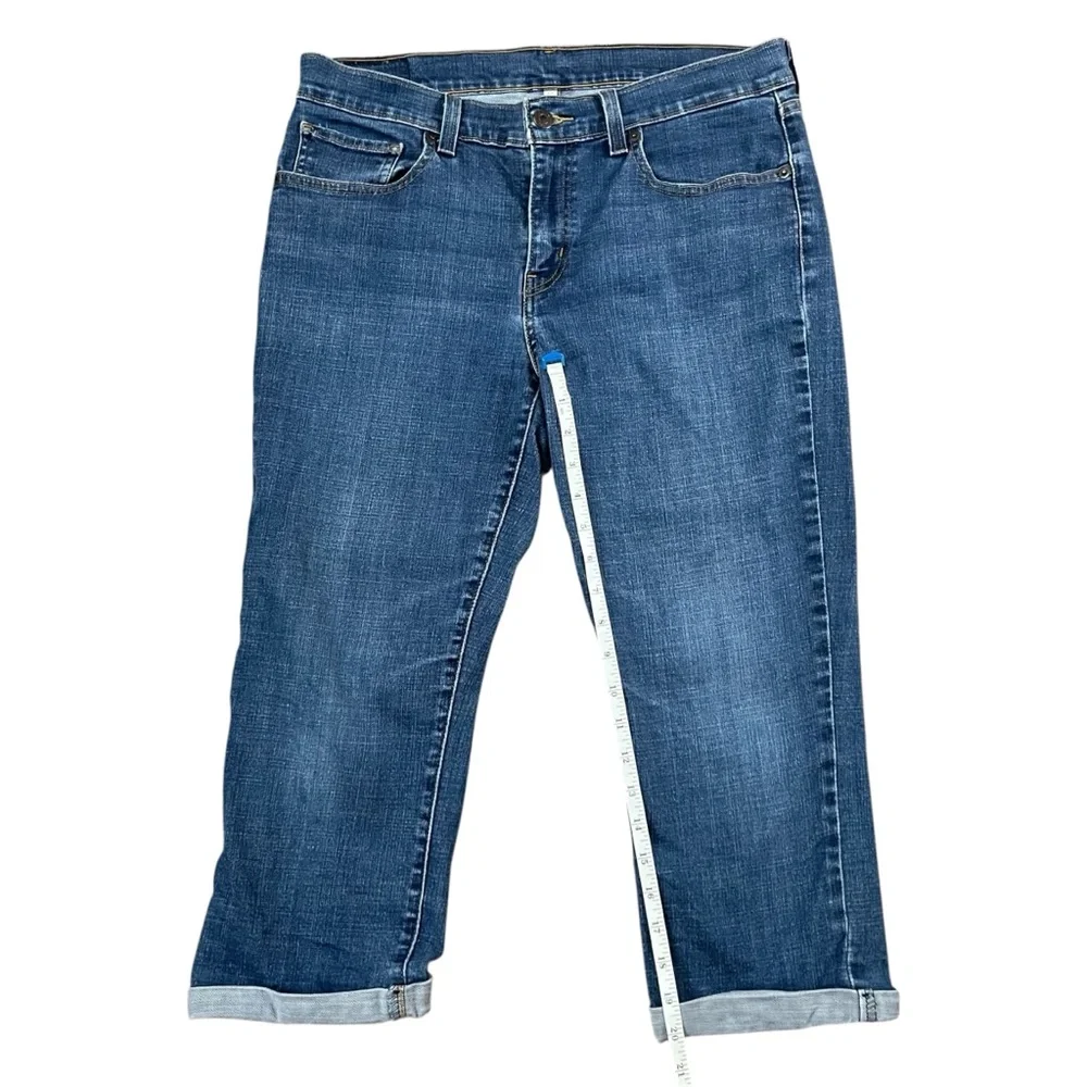 Levi’s Women’s Cropped Cuffed Capri Jeans Medium Wash Size 30 Casual Denim